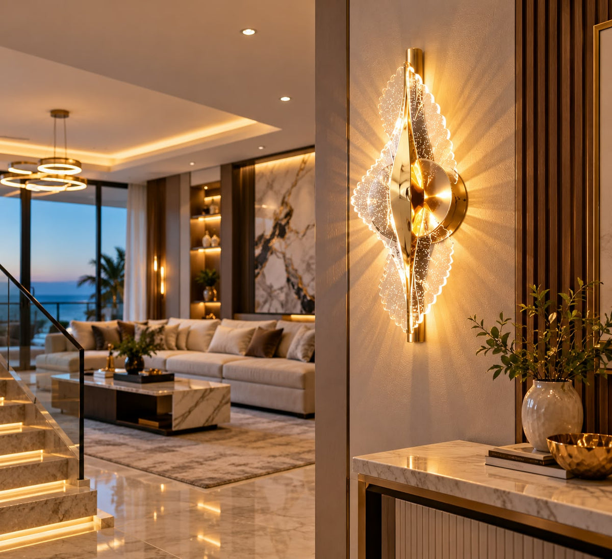 Lámpara de Pared LED Dorada de Lujo con Diseño Moderno